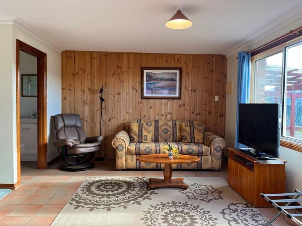 The Cottage - Tidelines Of Bicheno Exteriör bild